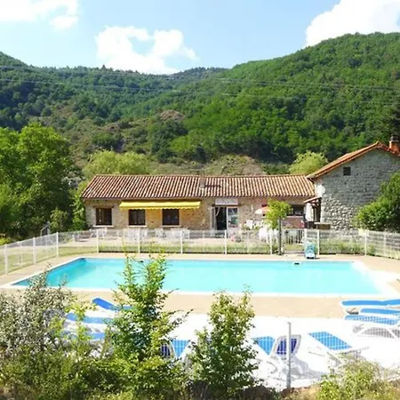 Camping Mobil 8 Pers Avec Terrasse Au Chambon De - Api-1-52-428
